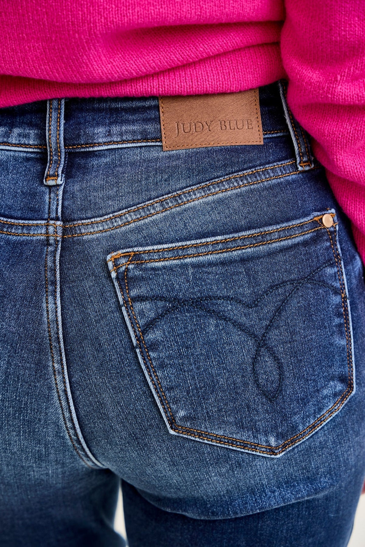 Tracy Vintage Wash ThermaDENIM Straight Fit